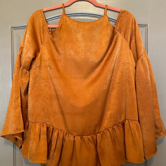 Cold Shoulder Velvet Orange Top + Flared Sleeves - Picture 3 of 6
